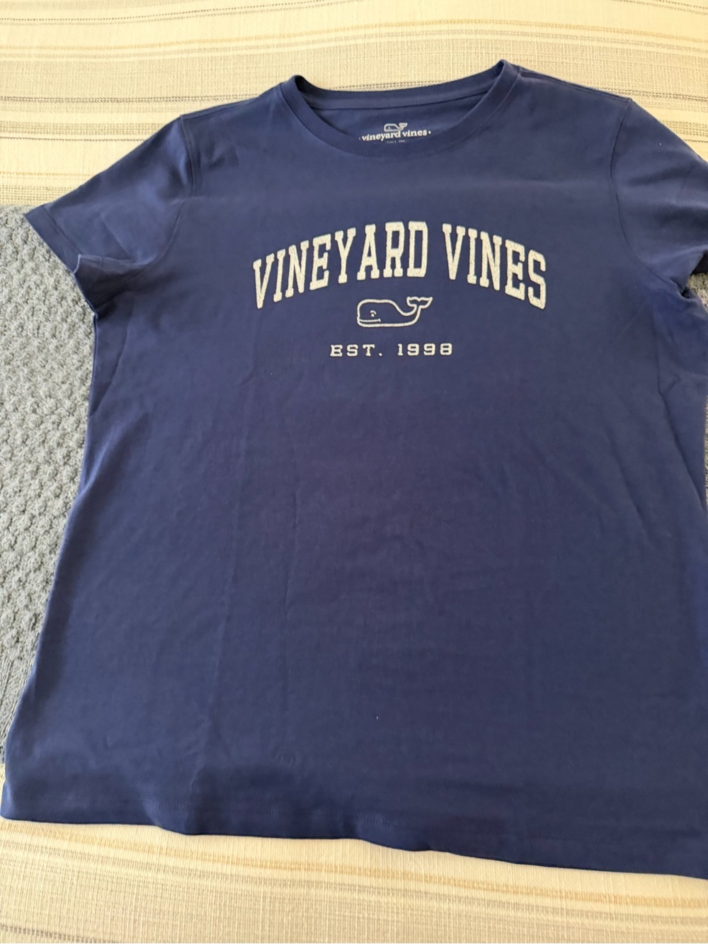 Vineyard Vines Navy Tee size medium Short Sleeves NWT